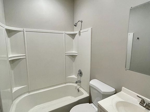 4th image of 3303 Frankford Ave Floor 1