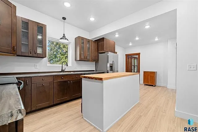 111 W Birch St — Photo 8