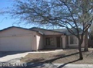 10000 E Falcon Point Dr, Tucson, AZ 85730