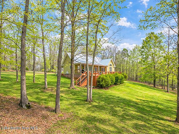 5th image of 52 Carla Dr