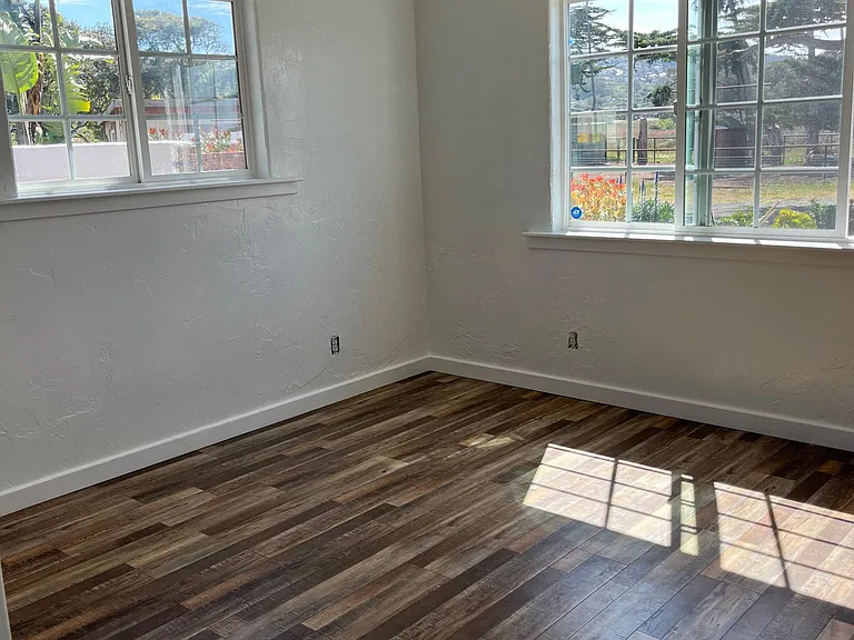 1881 Ferrell Ave — Photo 9
