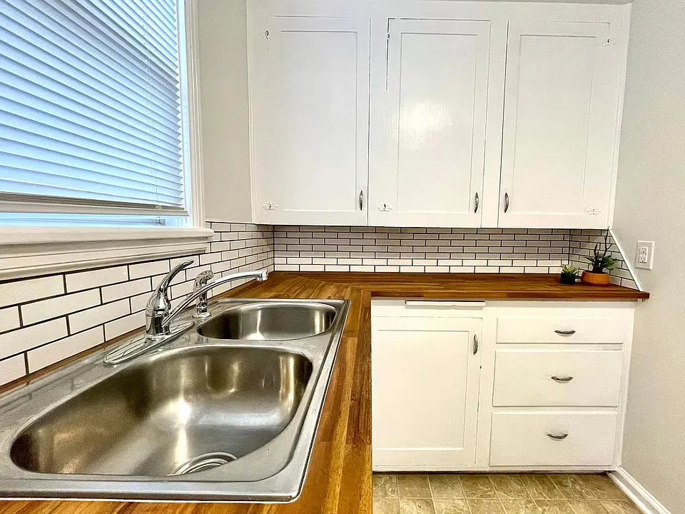 235 E Warm Springs Ave #4