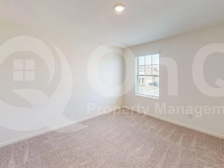311 Pennsylvania Ave — Photo 13
