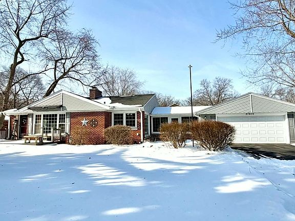 3rd image of 37610 N Holdridge Ave