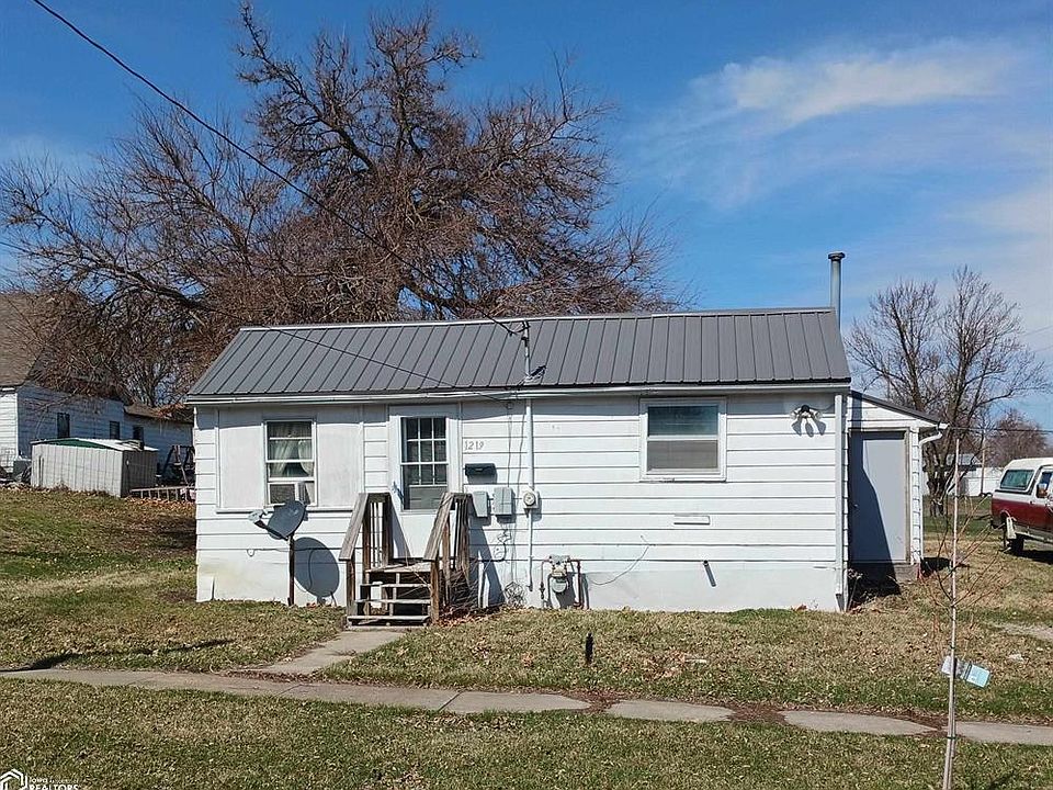 1219 3rd Ave W, Oskaloosa, IA 52577 Zillow
