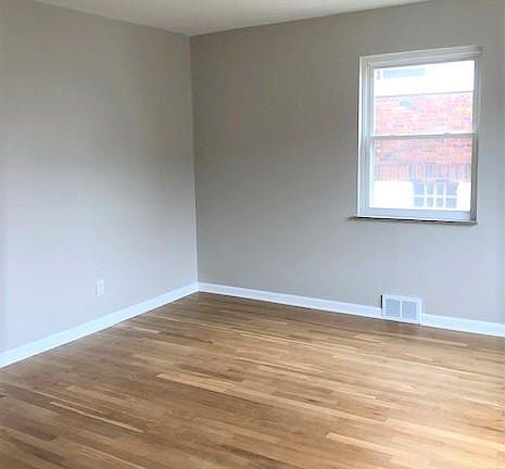 3rd image of 1610 Joseph St #2