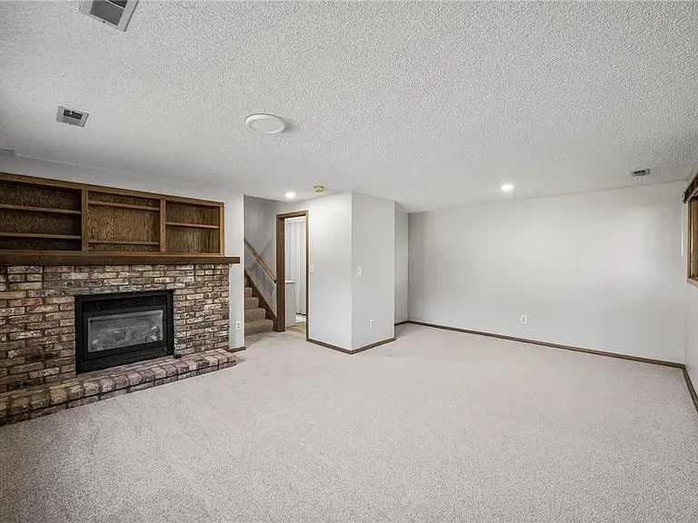 8727 N Maplebrook Cir — Photo 16