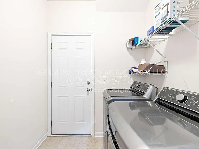 9229 Perseverance Dr — Photo 20