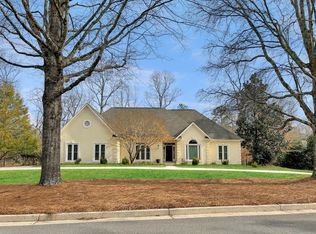 325 Sweet Briar Ct, Milton, GA 30004
