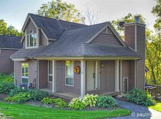 104 Walnut Hill Dr, Galena, IL 61036