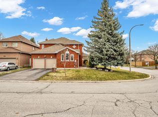 16 Bancroft Cres, Whitby, ON L1R 2E6