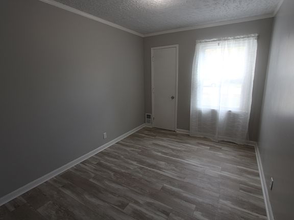 4th image of 731 Bernice St