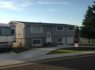 1835 Arkansas Dr, Green River, WY 82935