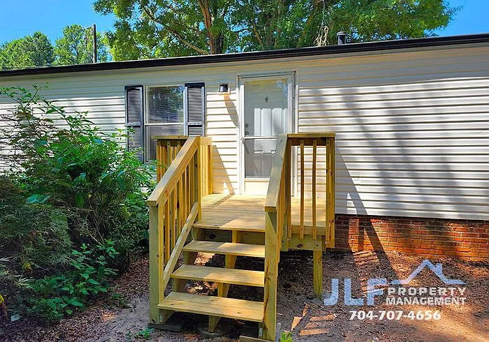 2 bed, 2.0 bath, 870 sqft, $1,195 — Photo 2