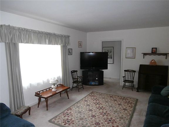 3rd image of 11033 S Shore Ave
