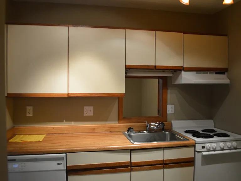 207 McCellion Ave — Photo 6