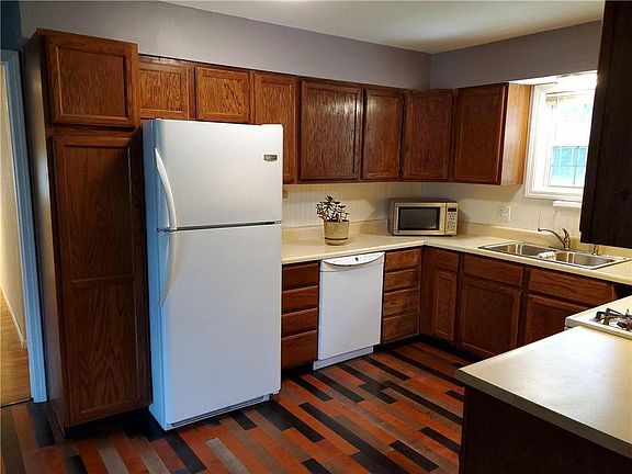 If you find this home for rent on Facebook marketplace, they are not the Landlord or Property Manager or owner. This is a scam. Please go to the information on Zillow and DO NOT SEND ANY RENTAL APPLICATION FEES TO THIS SCAMMER or THE APPLICATION