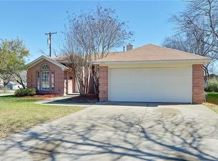 201 S 3rd Ave, Mansfield, TX 76063