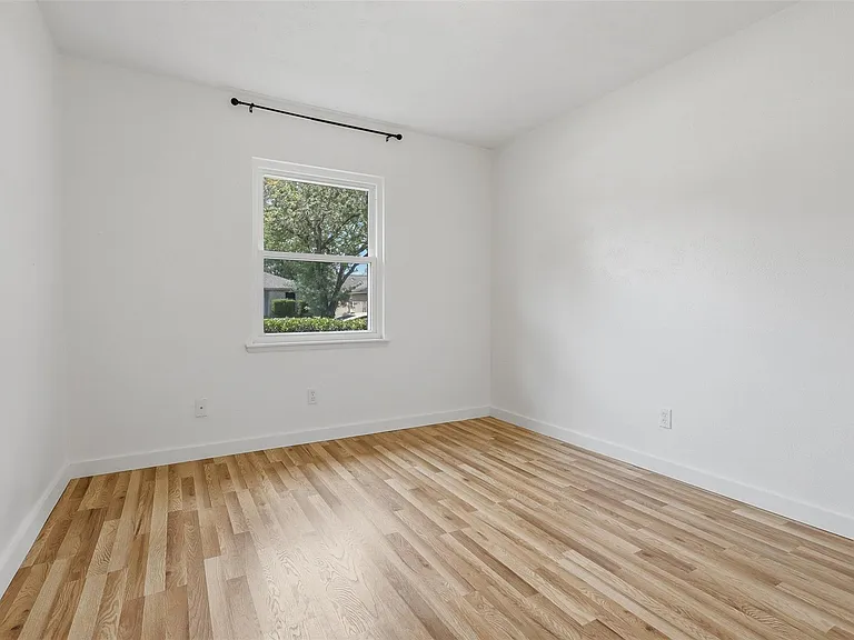 4035 Cypressdale Dr — Photo 12