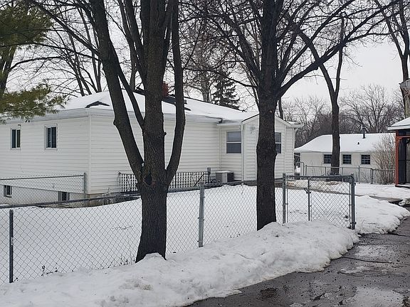 4th image of 1414 Apache Dr