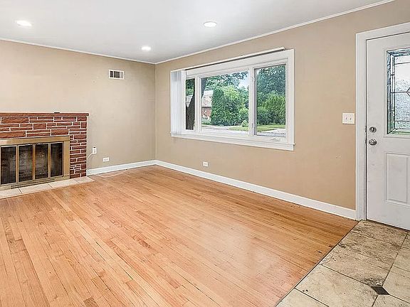 5th image of 3901 Greenleaf St