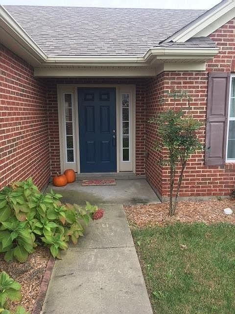 1st image of 2904 Avenue Of The Park