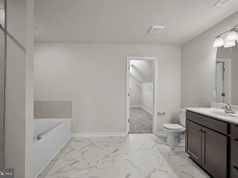 106 Mate Ct — Photo 19