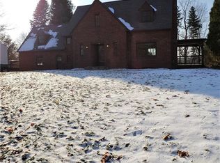 74 Apollo Dr, Rochester, NY 14626