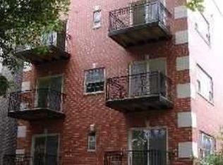 2447 W Lunt Ave APT 1R, Chicago, IL 60645