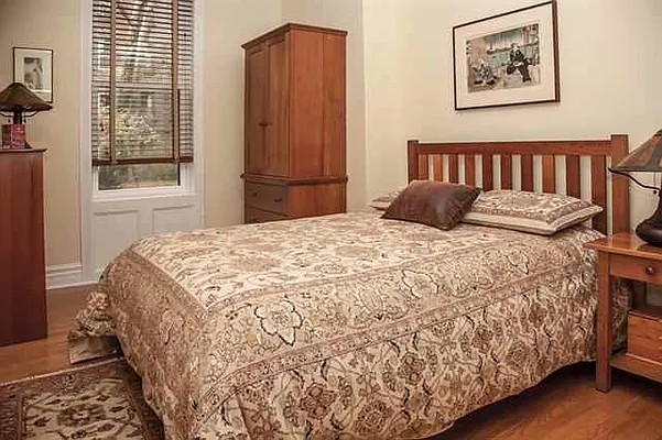 Sold by Singleton-Galmann Realty | media 7