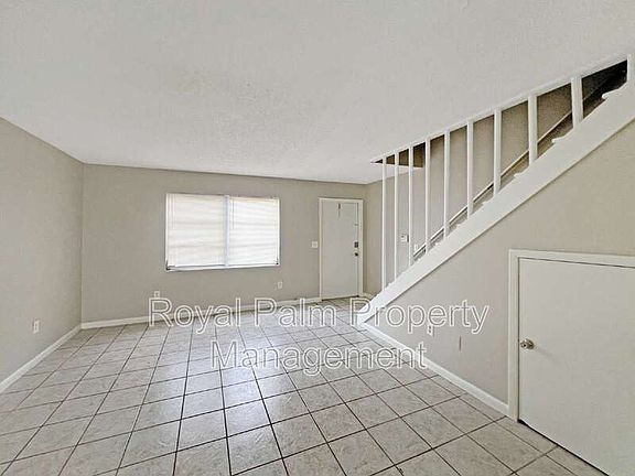 5th image of 6635 Warwick Cir APT 6