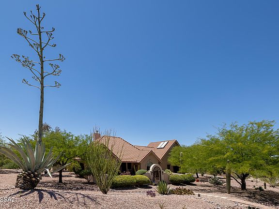 4th image of 381 N Suntan Dr