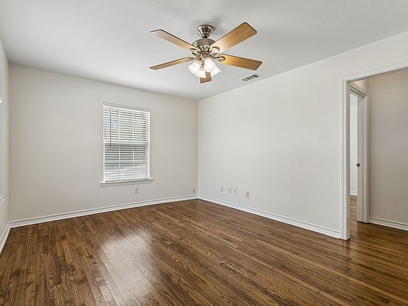 3rd image of 1516 Baxley St