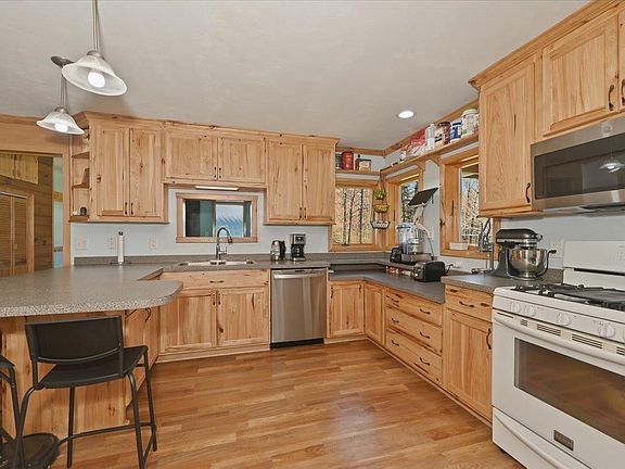 3rd image of 6989 S Pine Rd