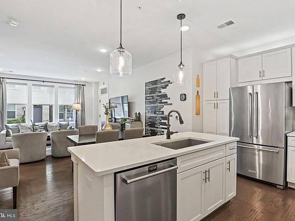 5th image of 13377 Launders St