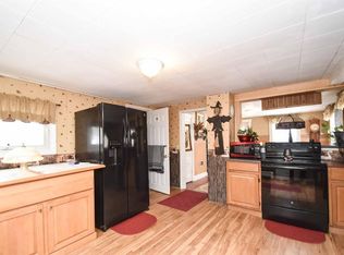 62 S Main St, Templeton, MA 01468