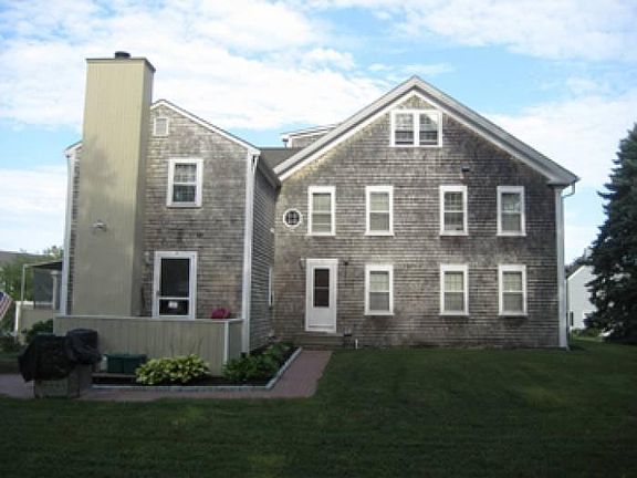 dedicated entrance to #3