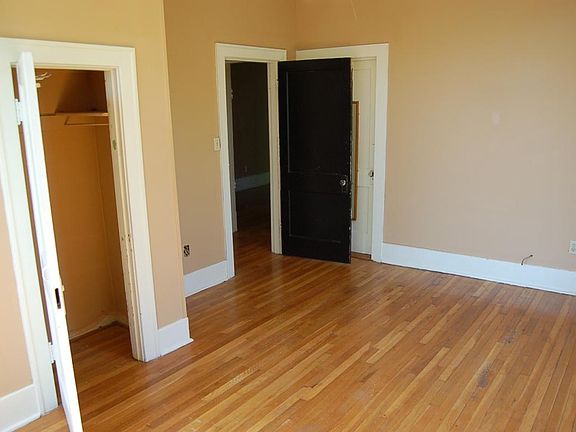 5th image of 1401 Cumberland St #B