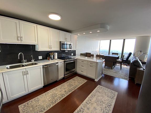 2nd image of 505 N Lake Shore Dr APT 714
