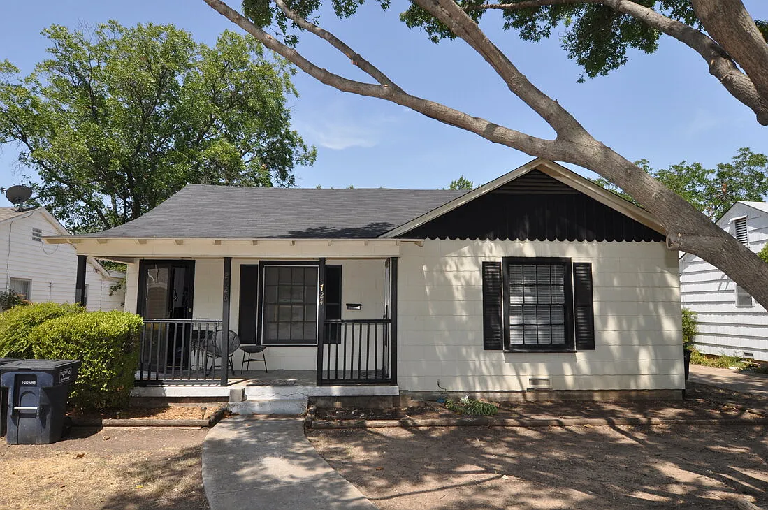 1 bed, 1.0 bath, 714 sqft, $1,250 — Photo 1