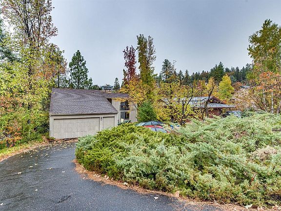 2nd image of 810 Dogwood Dr #251/1