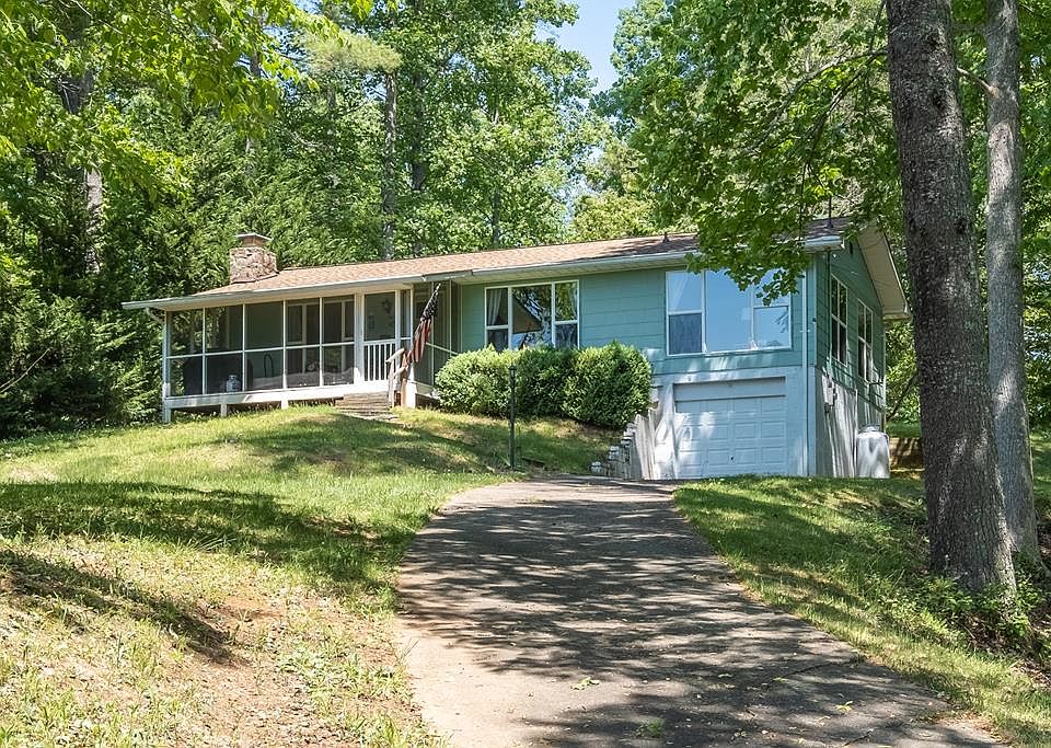 1st image of 1711 Village Rd