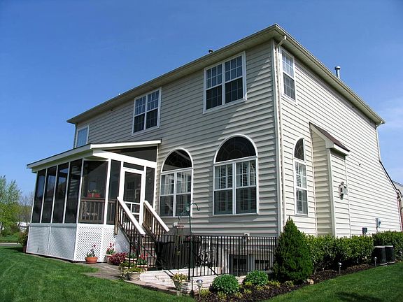 Screened porch 