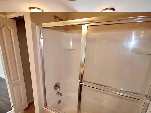 4th image of 5441 Windsor Lake Cir