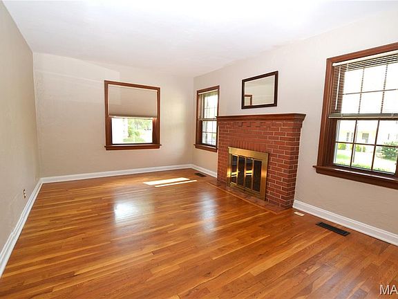 5th image of 428 Julian Pl