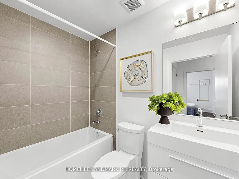 270 Davenport Rd #Townhouse 6 — Photo 30