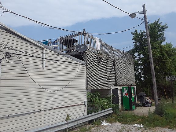 4th image of 1501 W Florida St