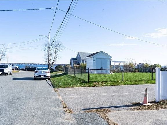 3rd image of 18 Dudley Ave