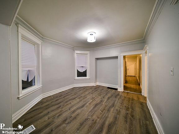 3rd image of 6344 S Eberhart Ave