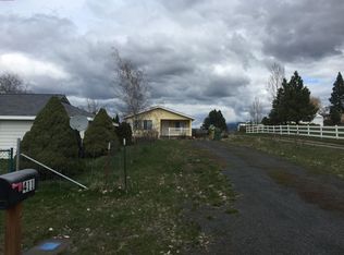 411 E Lee St, Rockford, WA 99030